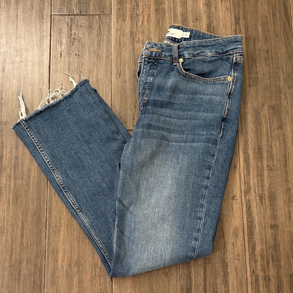 Vineyard Vines Distressed Blue Cropped Jeans